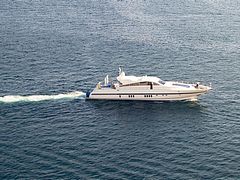 yacht-P8211072.jpg