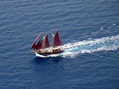 red-boat-DSC01087.jpg
