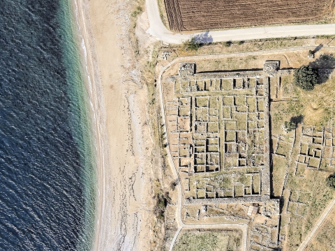 Αρχαιολογικός χώρος (κάθετα).